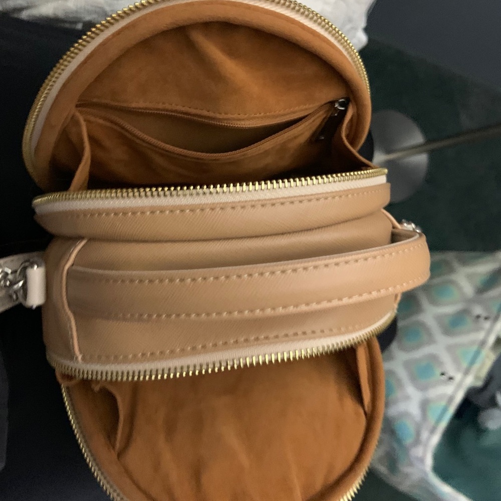 purse - Picture 3 of 4